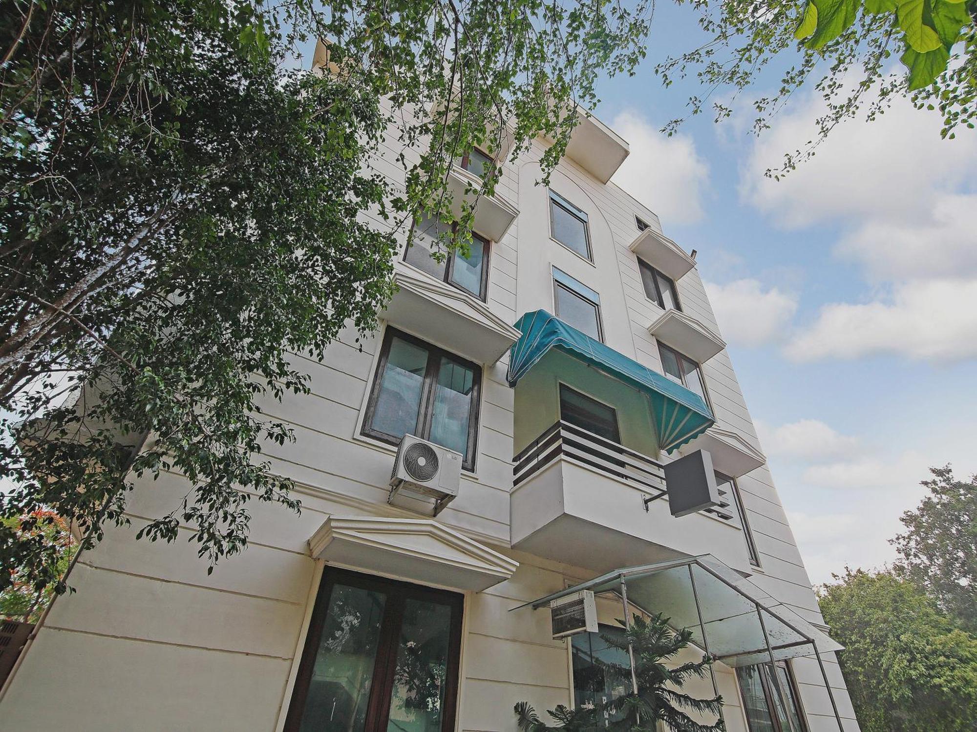 Capital O Tipsyy Near Aravali Biodiversity Park Gurgaon Luaran gambar