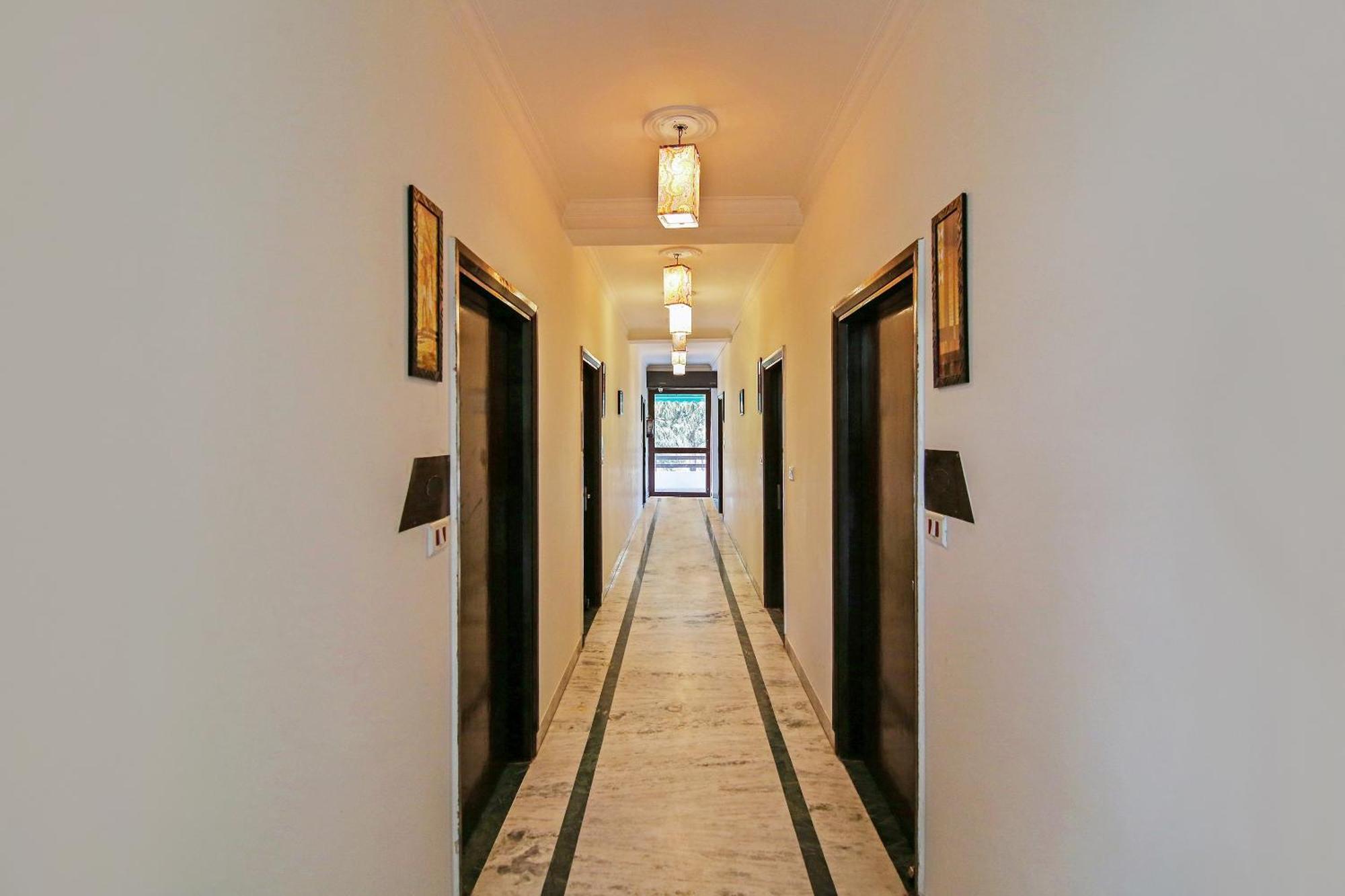 Capital O Tipsyy Near Aravali Biodiversity Park Gurgaon Luaran gambar