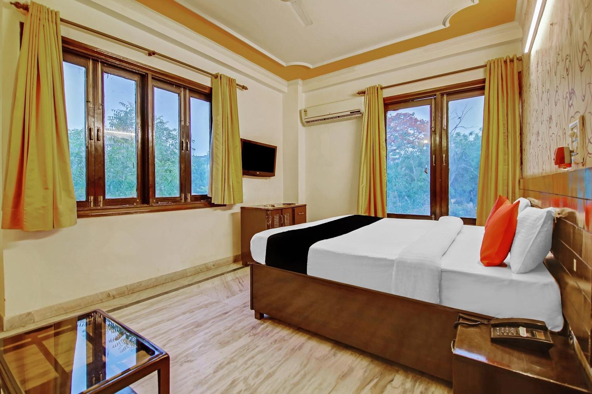 Capital O Tipsyy Near Aravali Biodiversity Park Gurgaon Luaran gambar