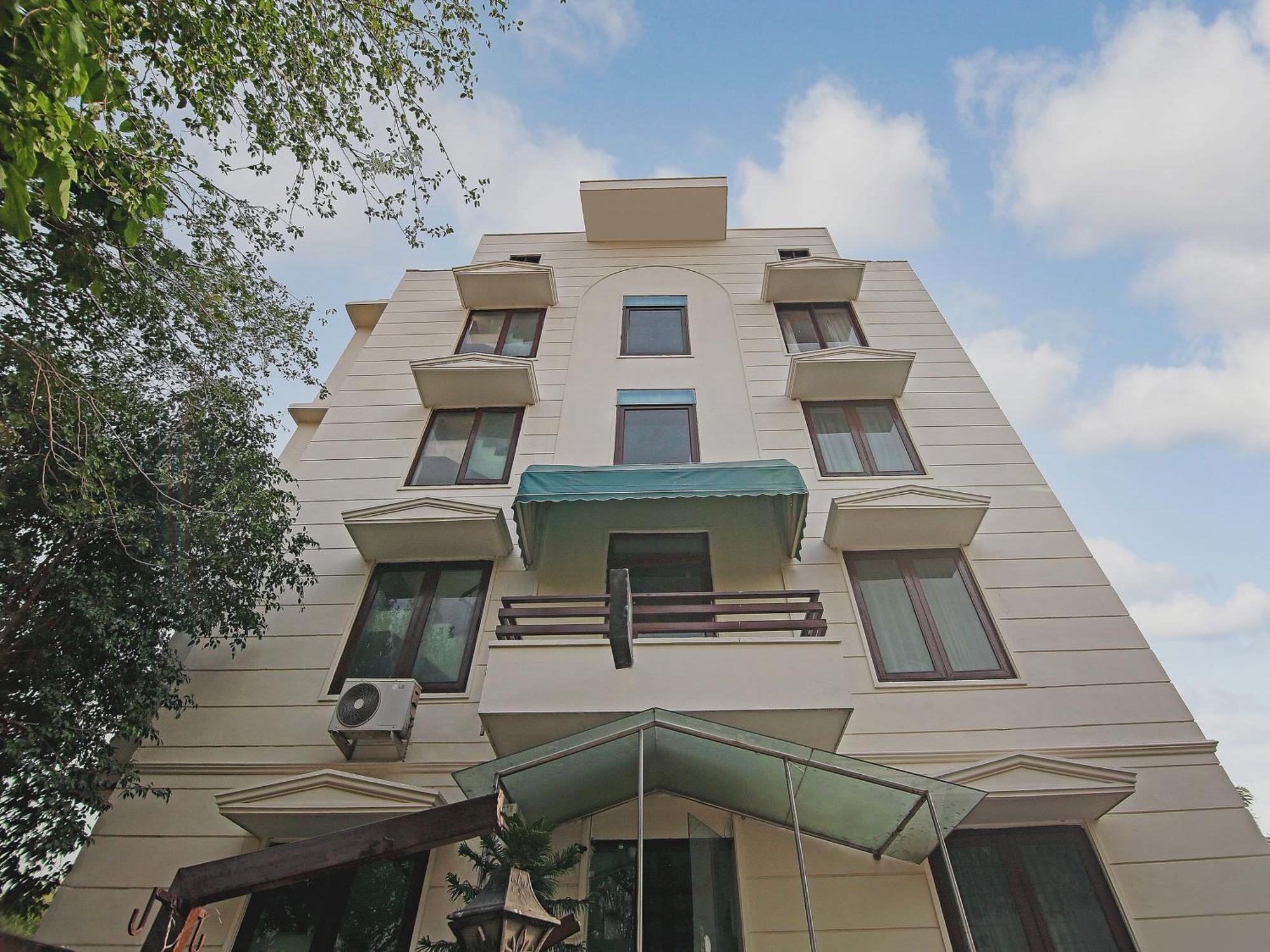 Capital O Tipsyy Near Aravali Biodiversity Park Gurgaon Luaran gambar